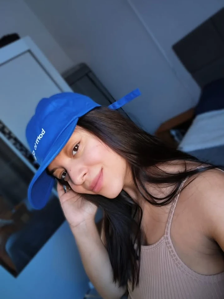 Nicoly Cristina em registro de lifestyle