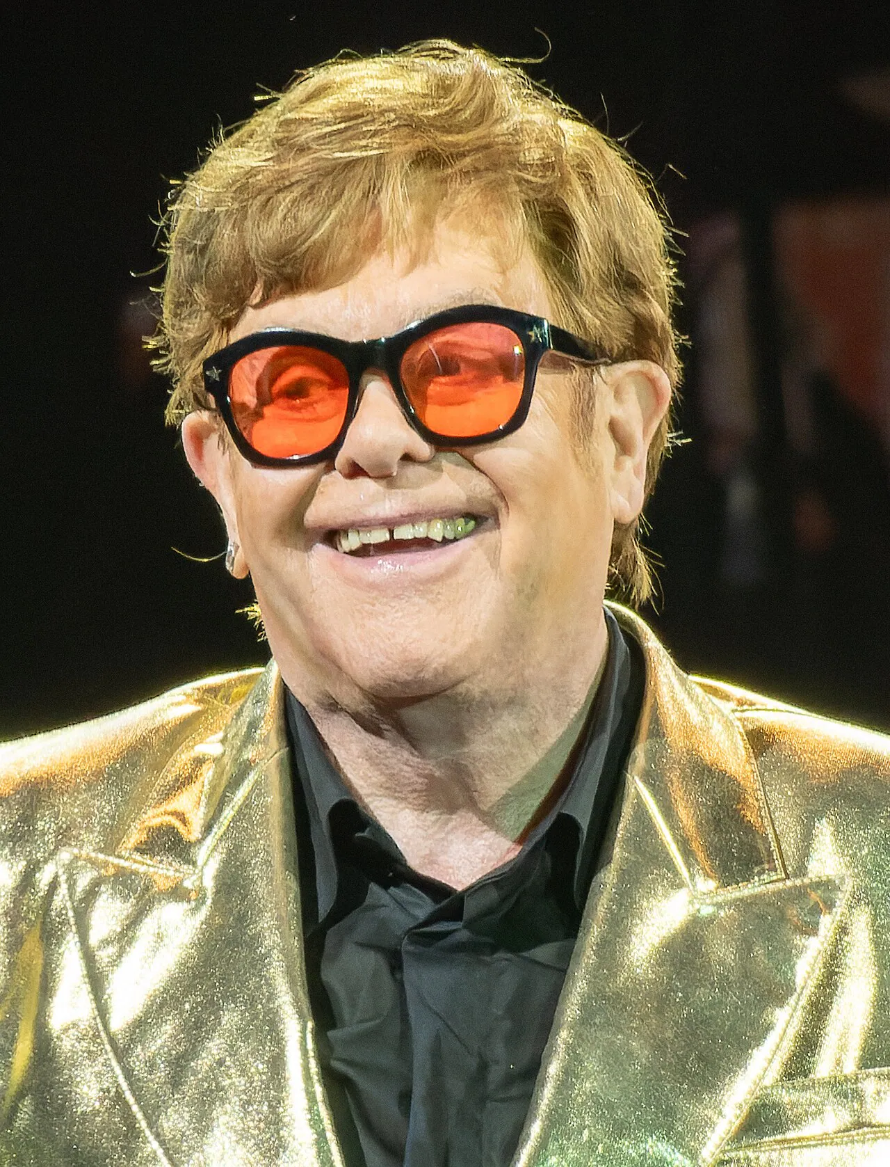 Elton John durante apresentação em 2023