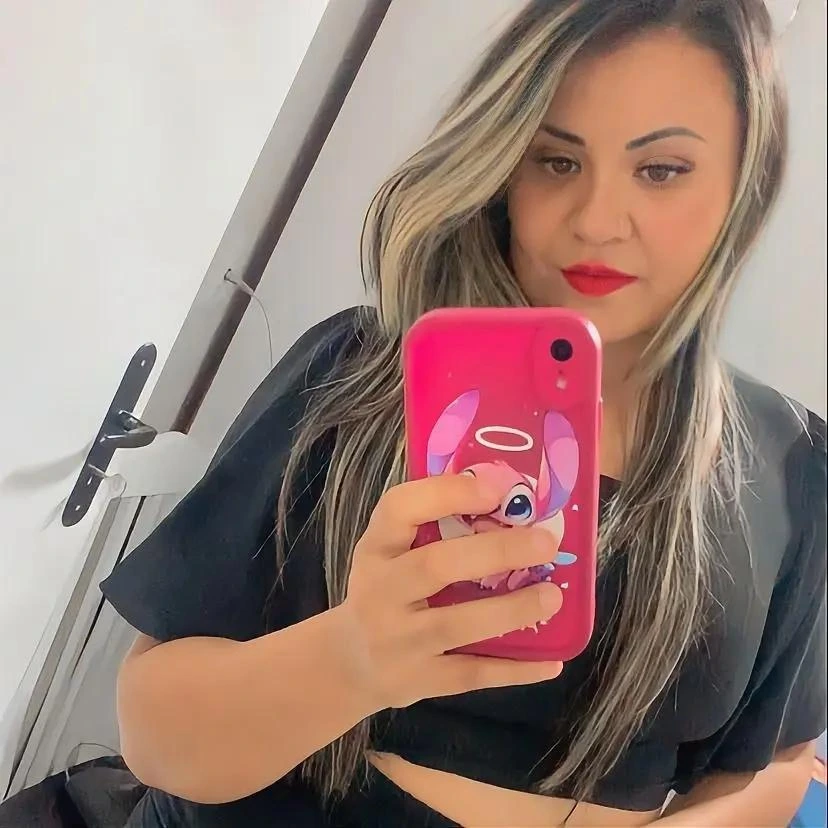 Tamy Paula em fotografia enviada para sua matéria